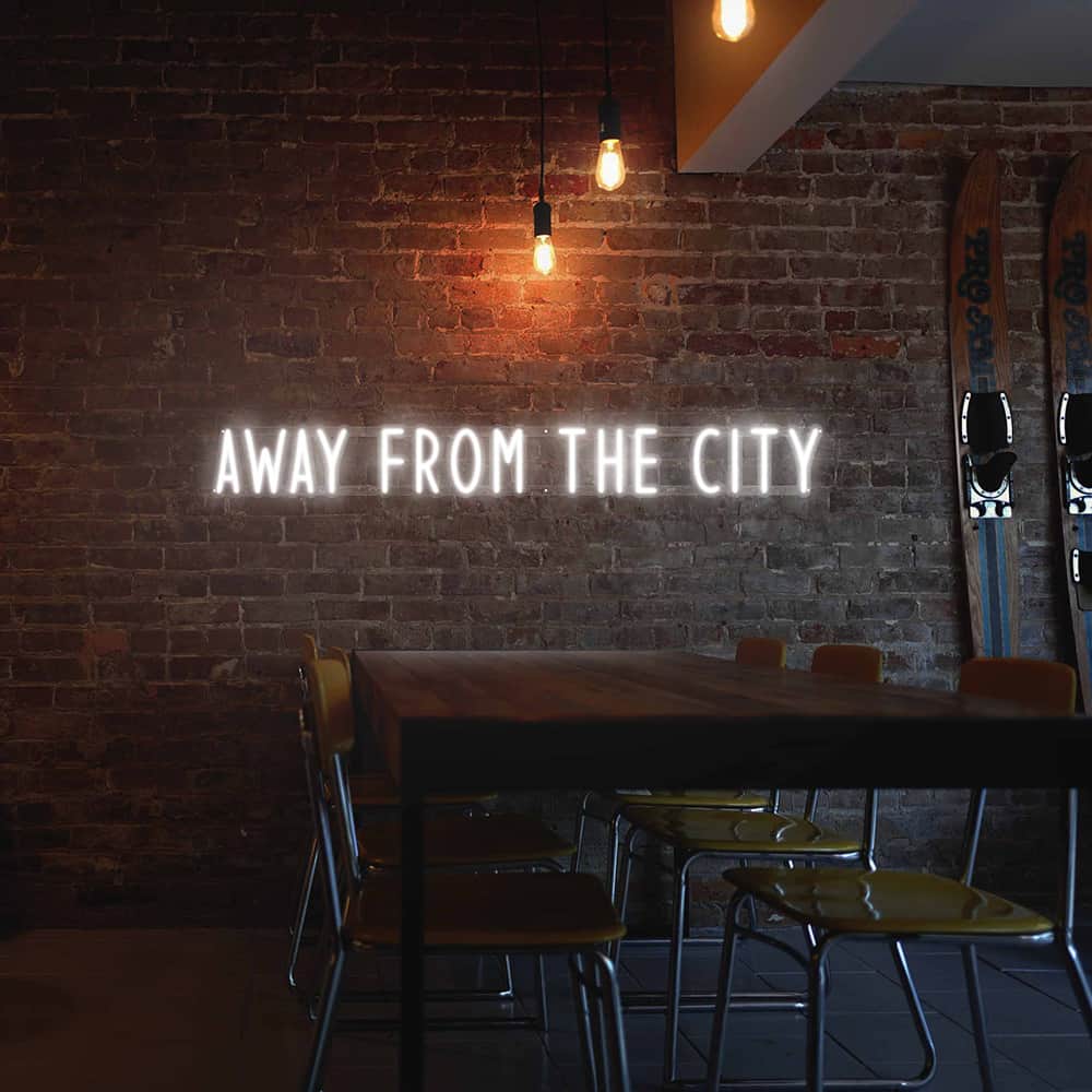 Neon-Away-From-the-city-environnement